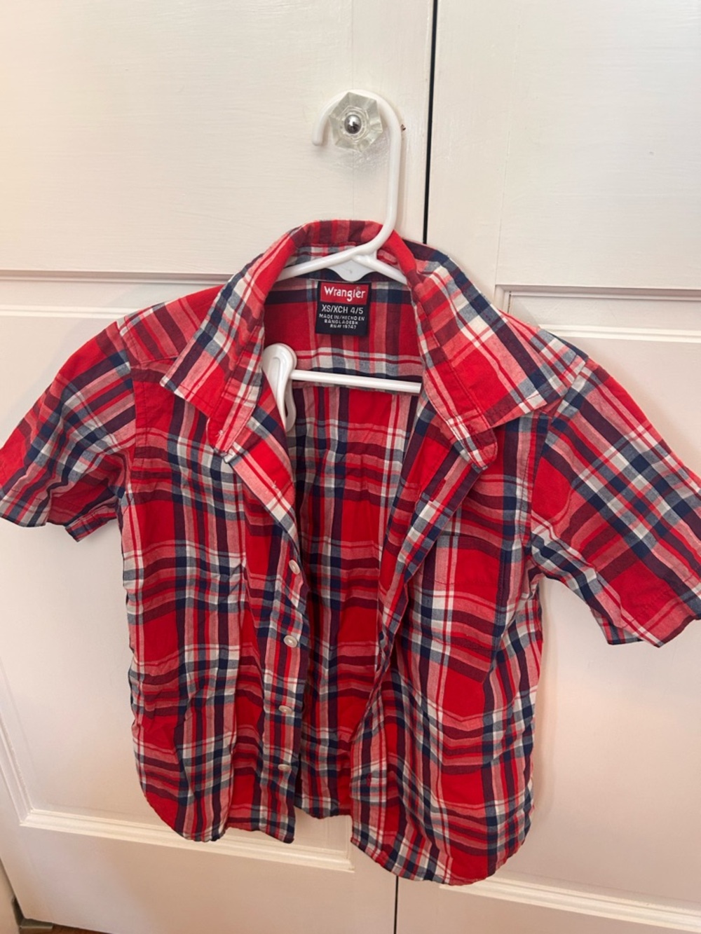 2 Wrangler Plaid Short-Sleeve Button-Down Shirt 1 red/navy other black/white